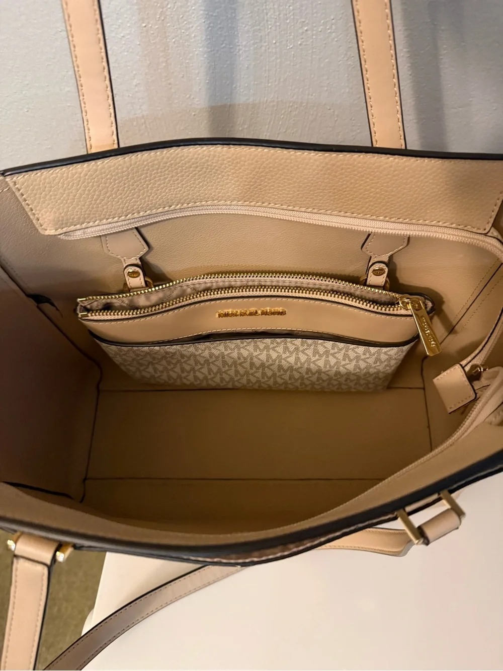 Michael Kors Neutral Beige Tote with MK Signature Wristlet